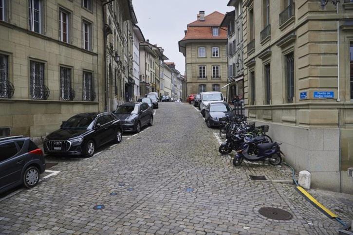 Hotel Hine Adon Fribourg Buitenkant foto