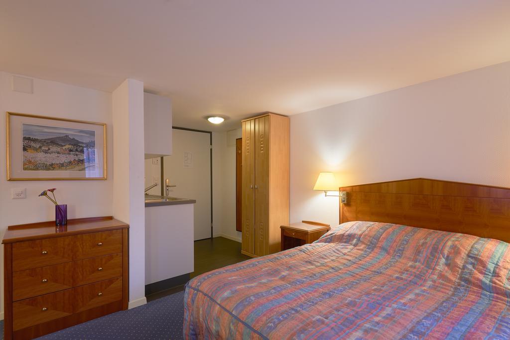 Hotel Hine Adon Fribourg Buitenkant foto