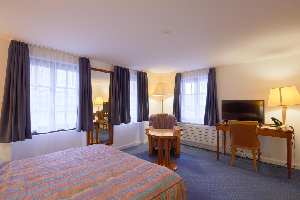 Hotel Hine Adon Fribourg Buitenkant foto