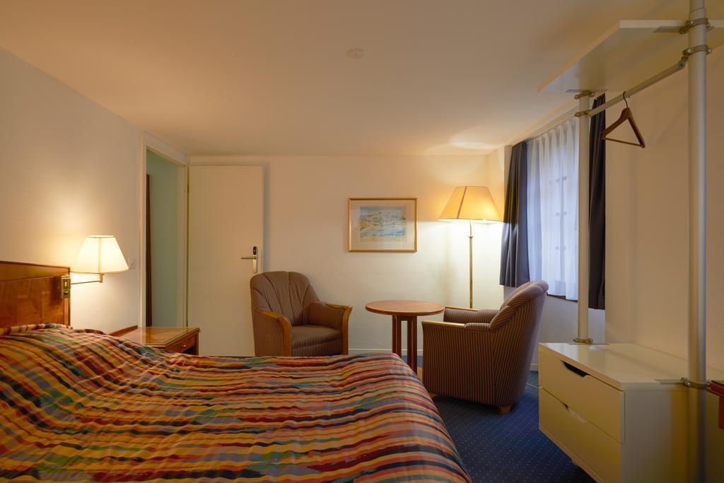 Hotel Hine Adon Fribourg Buitenkant foto