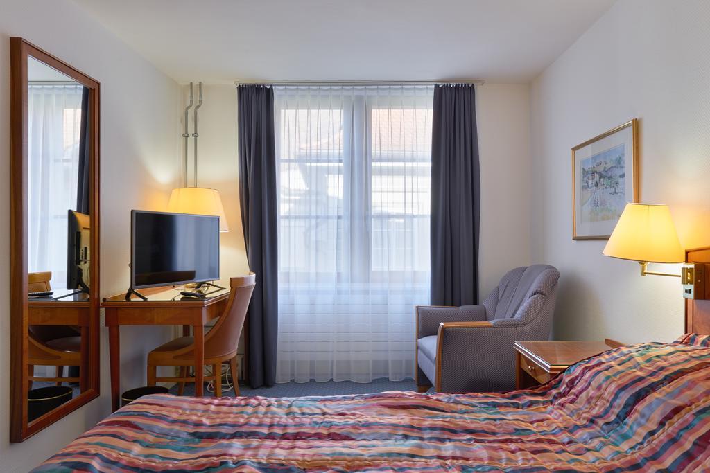 Hotel Hine Adon Fribourg Buitenkant foto