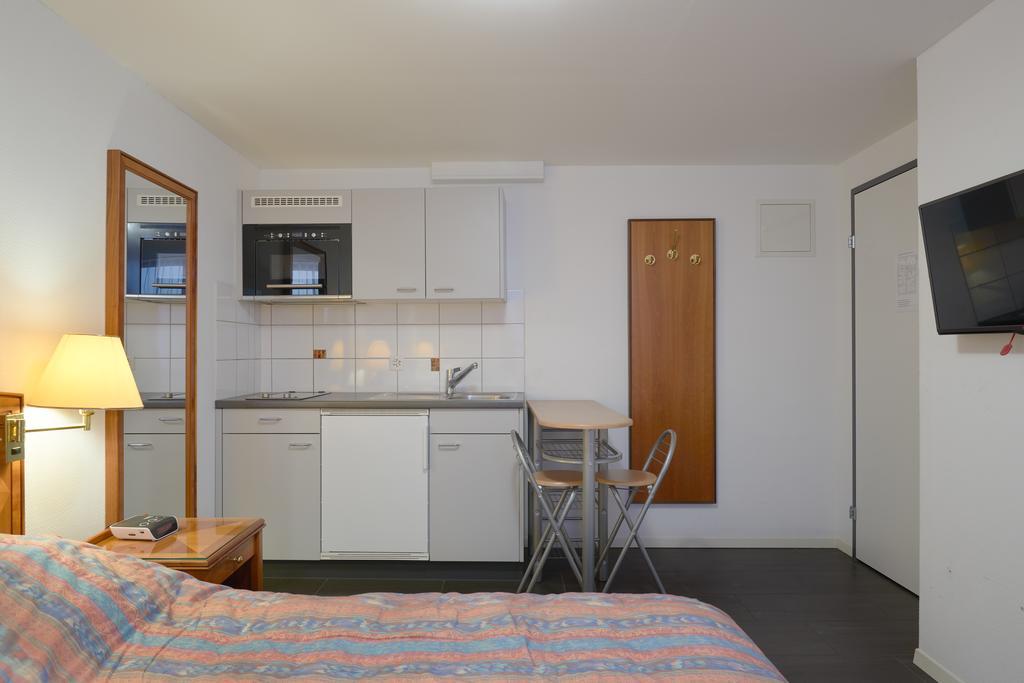 Hotel Hine Adon Fribourg Buitenkant foto