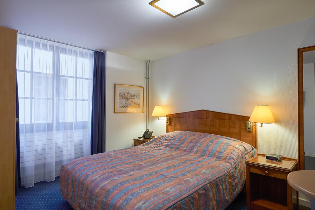 Hotel Hine Adon Fribourg Buitenkant foto