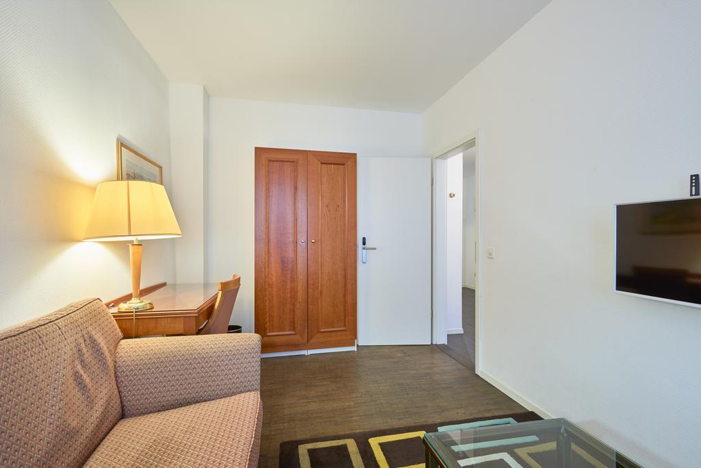 Hotel Hine Adon Fribourg Buitenkant foto